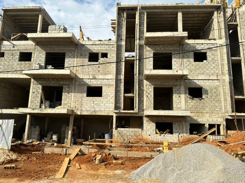 Immeuble en cours de construction — gros œuvre