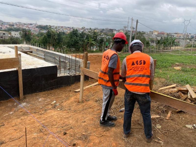 Équipe ACSD en gilets siglés sur un chantier